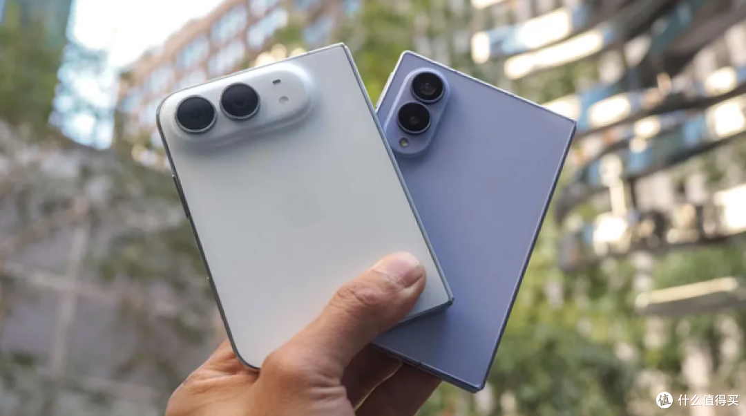 苹果踢到铁板了！iPhone Duo硬刚三星Galaxy Z Fold8，它拿啥赢？