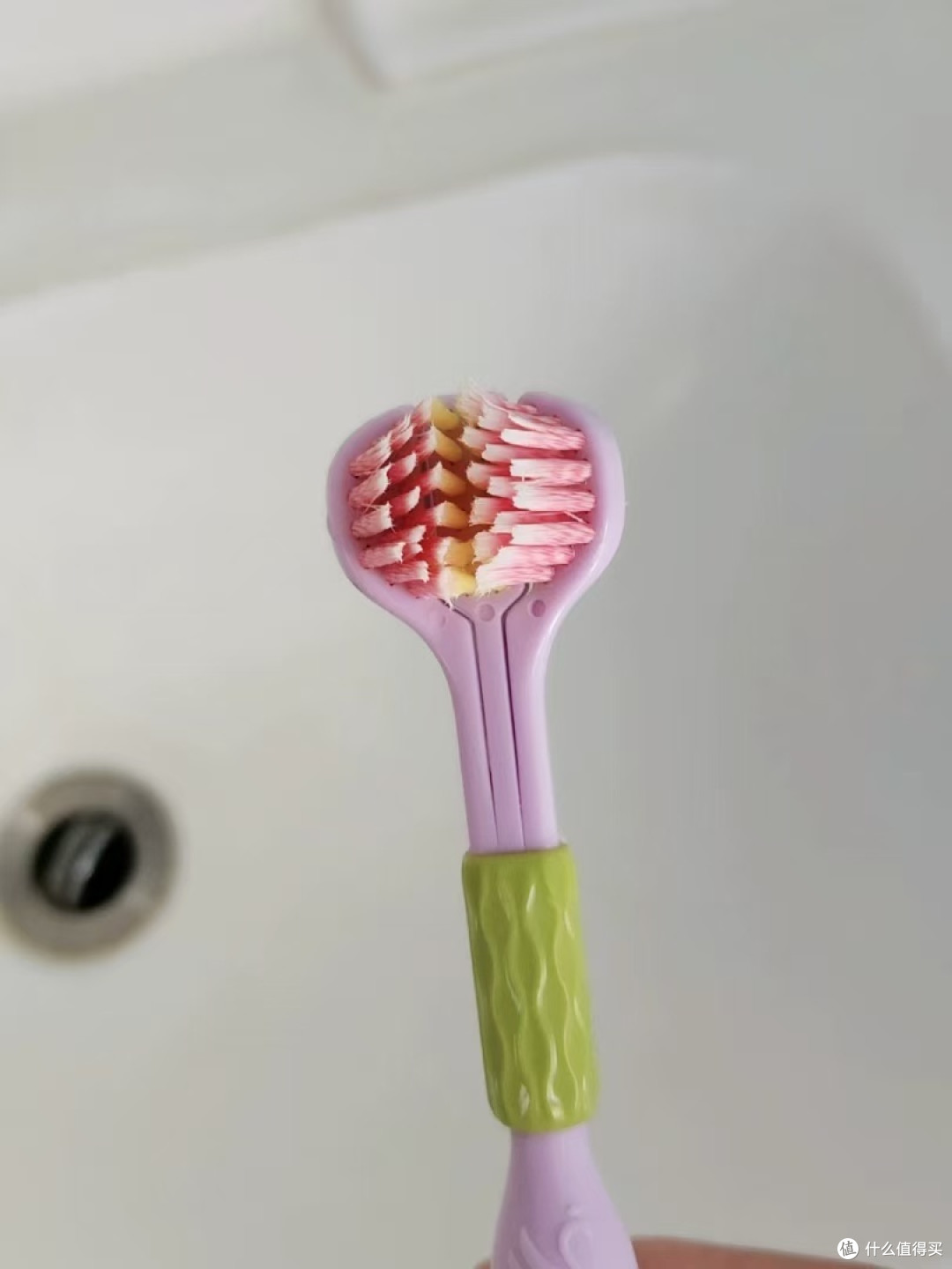 三头包裹式清洁,牙缝和牙龈沟照顾得到