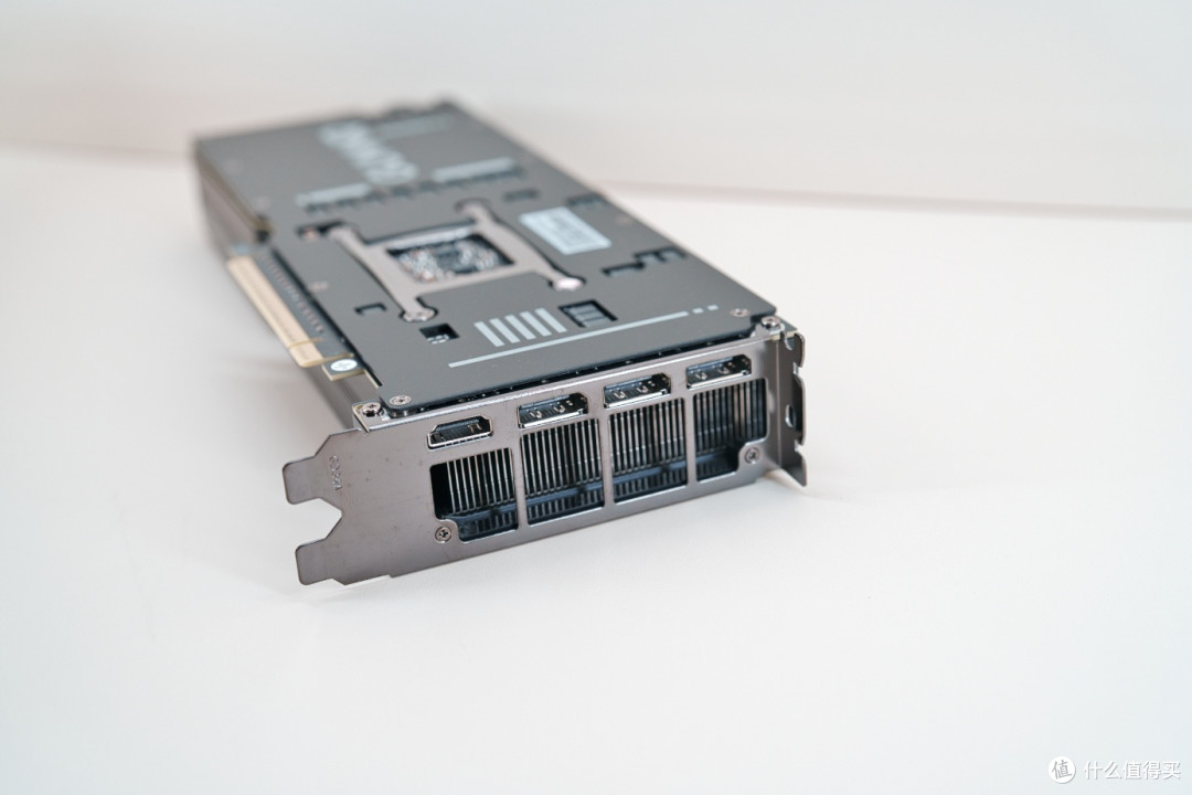 Battlemage的最后拼图——蓝戟 GUNNIR Arc Pro B65 TF 32G 评测