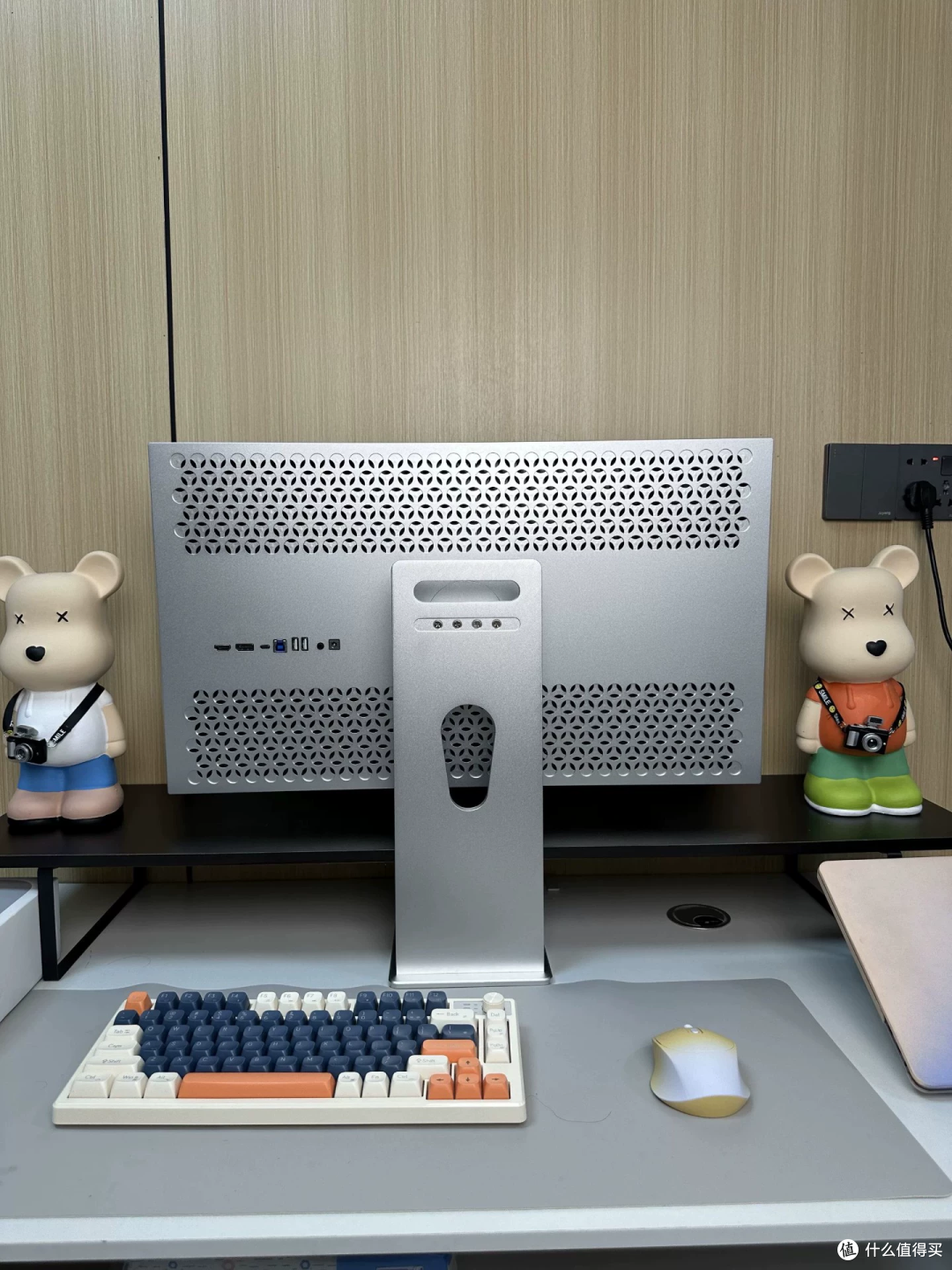 950元32寸LG 4K高刷屏,官方那台10999元差在哪