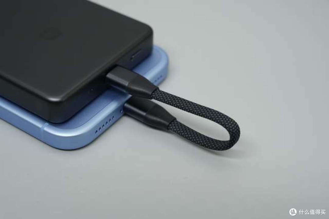 拆解报告:小米金沙江10000mAh 45W 新国标超薄磁吸移动电源