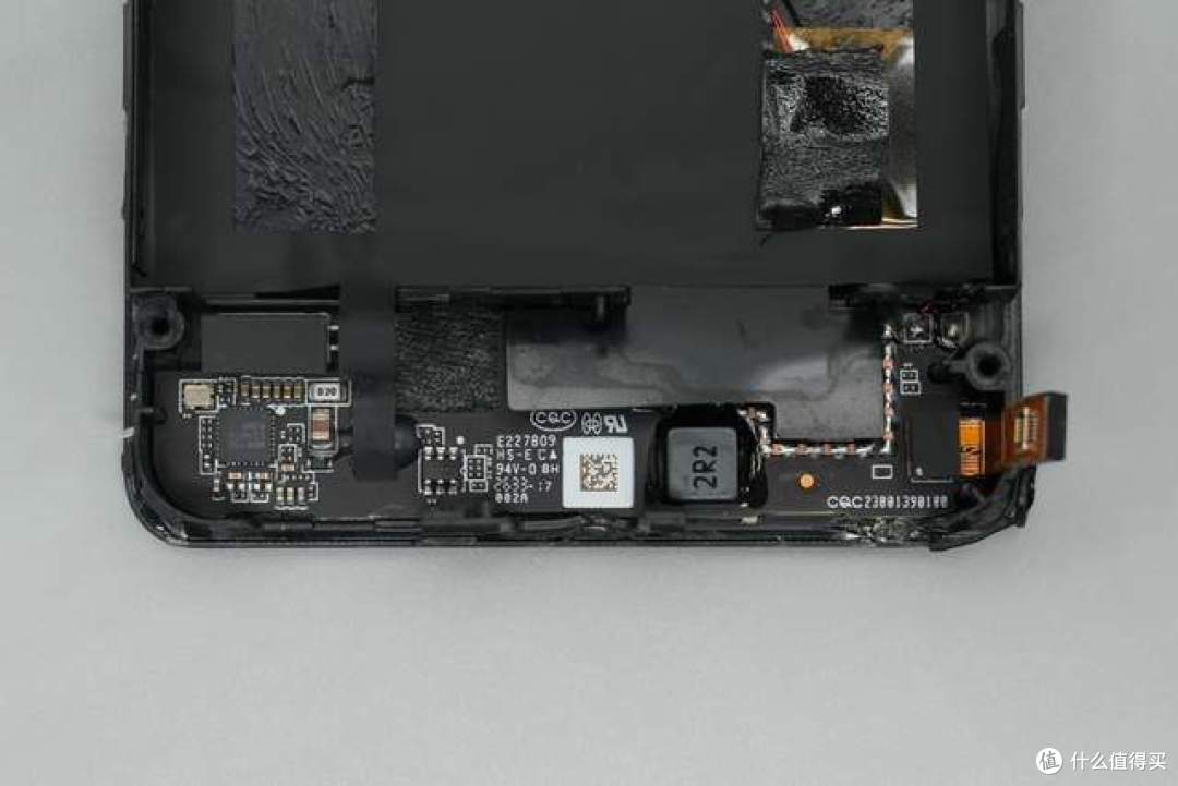 拆解报告:小米金沙江10000mAh 45W 新国标超薄磁吸移动电源