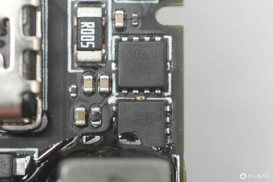 拆解报告:小米金沙江10000mAh 45W 新国标超薄磁吸移动电源