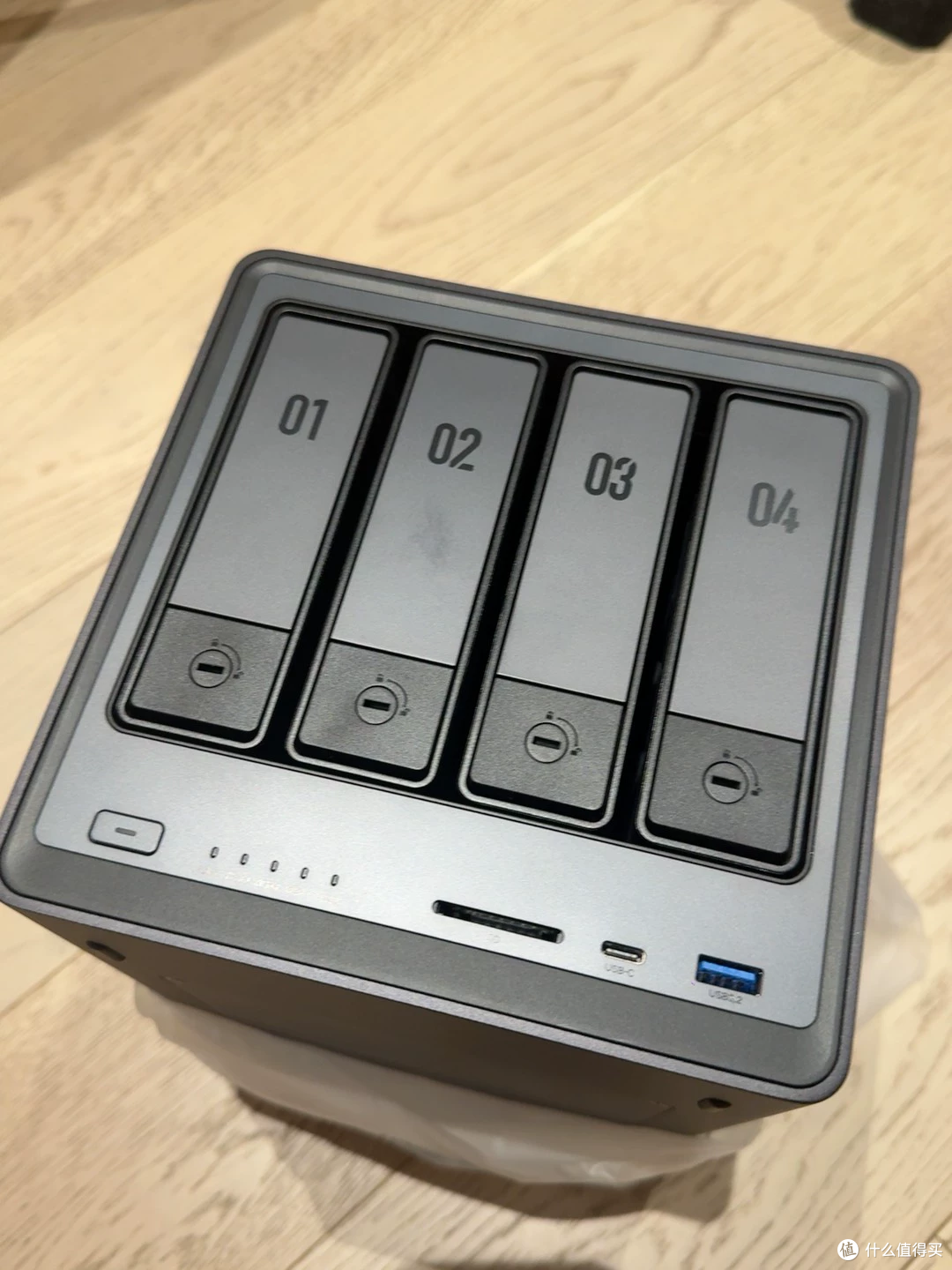1449元绿联DXP4800内存被拆，官方空机要2699