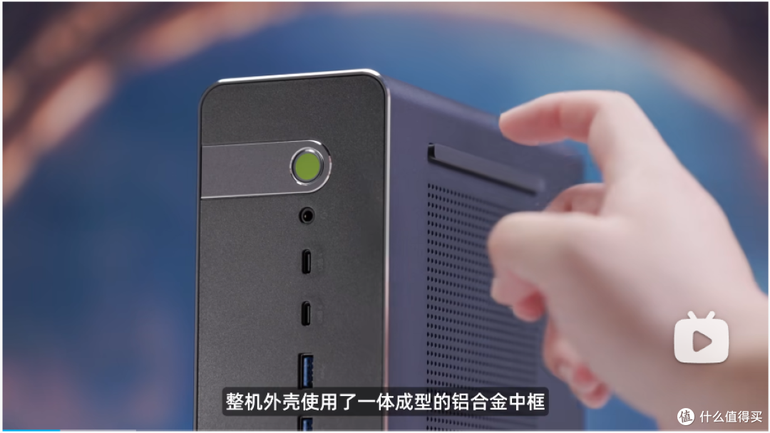 极摩客 EVO-X5 Pro 用 192GB 统一内存,装进 3.4 升小主机