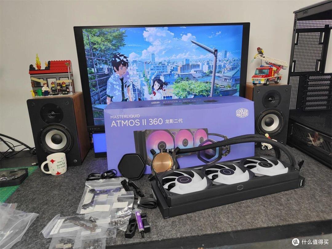 机箱自带触控大屏!这台海景房直接把桌面中控玩明白了