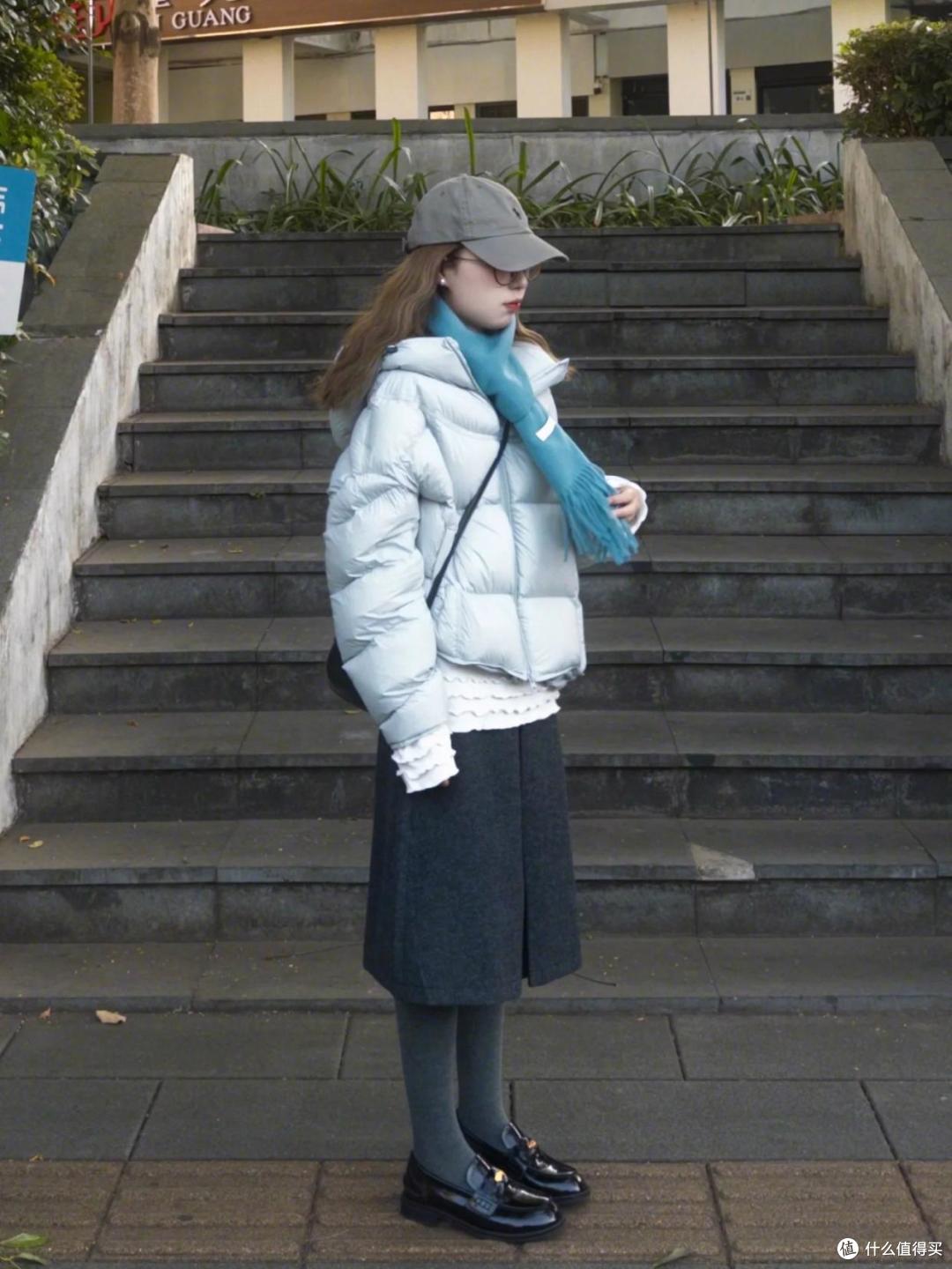 小个子胖女生羽绒服怎么穿显瘦?时尚达人教你气质穿搭:好看又显瘦