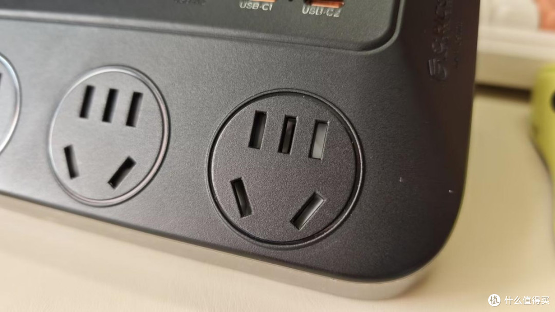 百元插排能有多顺手？奥睿科A-Plug梯形插排上手体验