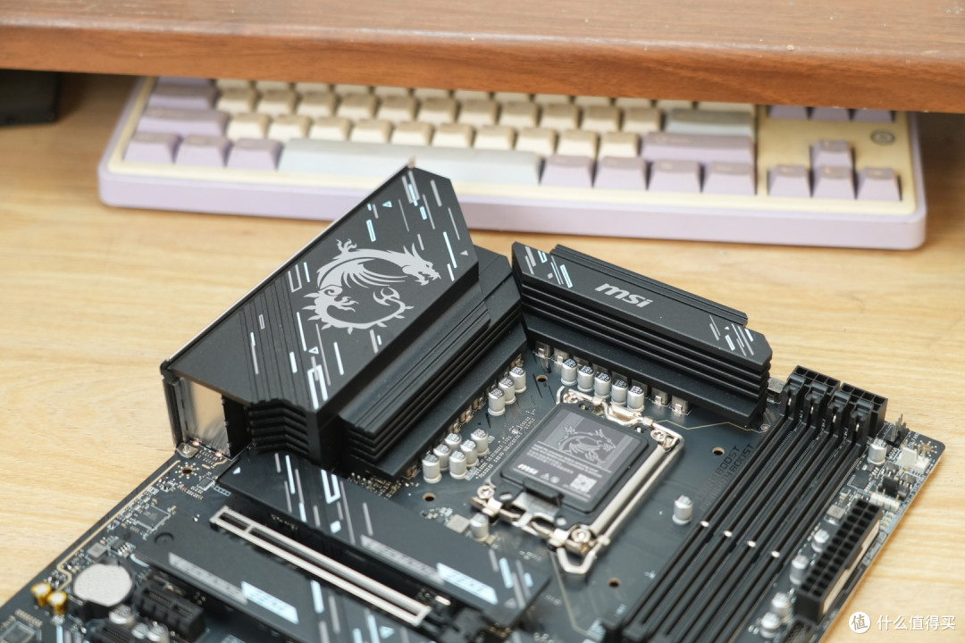 稳扛旗舰U满负载 微星Z890 GAMING PLUS WIFI6E千元神板体验