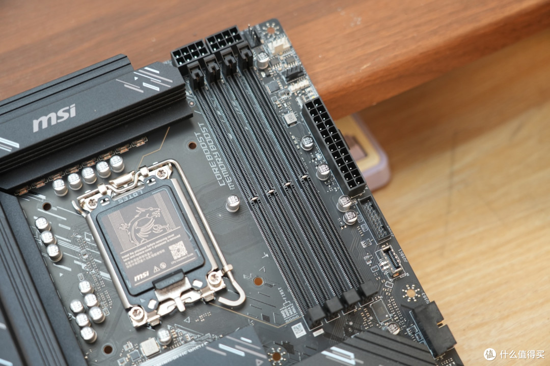 稳扛旗舰U满负载 微星Z890 GAMING PLUS WIFI6E千元神板体验