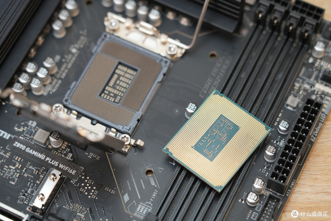 稳扛旗舰U满负载 微星Z890 GAMING PLUS WIFI6E千元神板体验