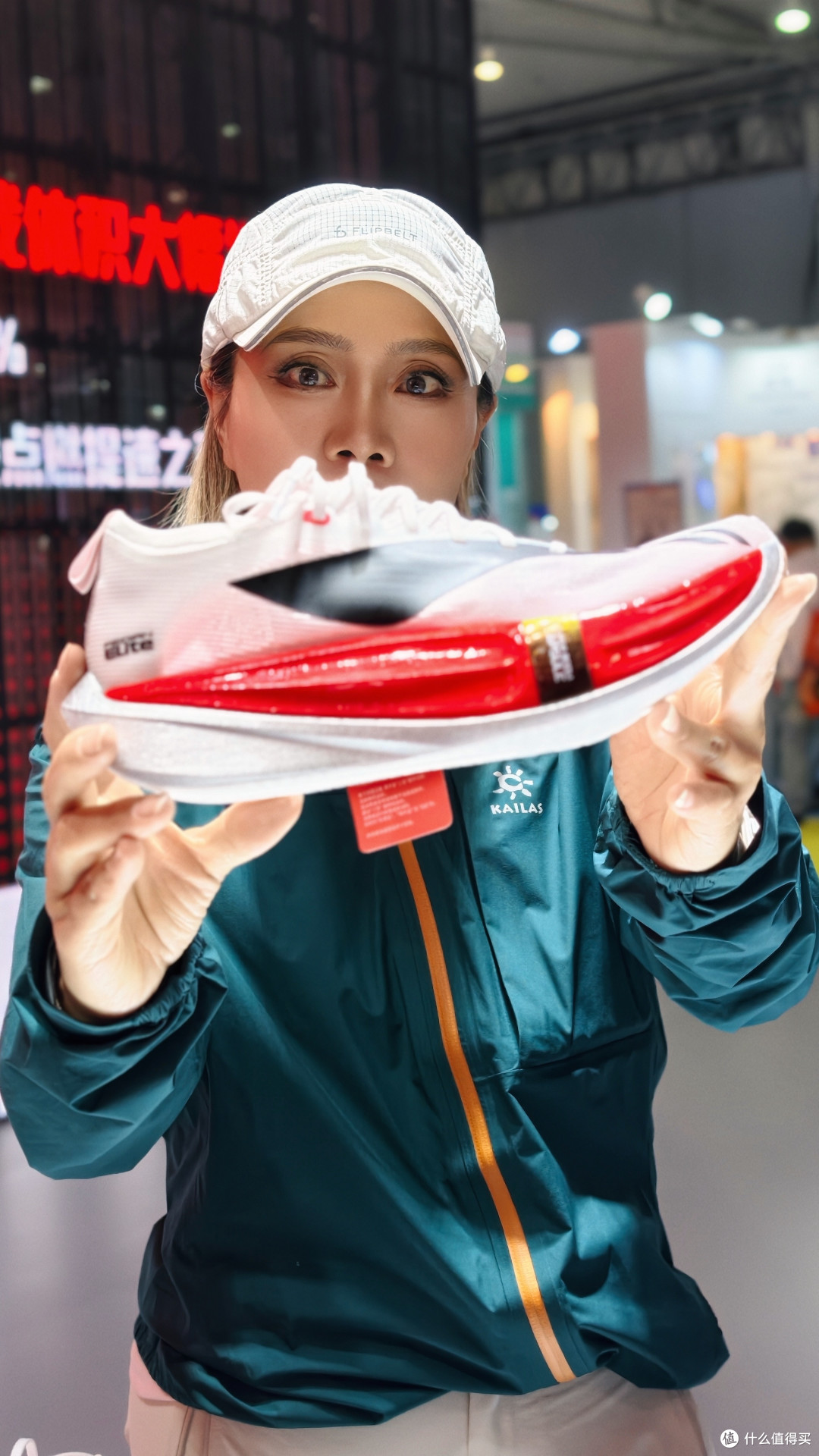 大迫杰穿它能跑207,你穿它能跑多少?李宁飞电7E硬核拆解