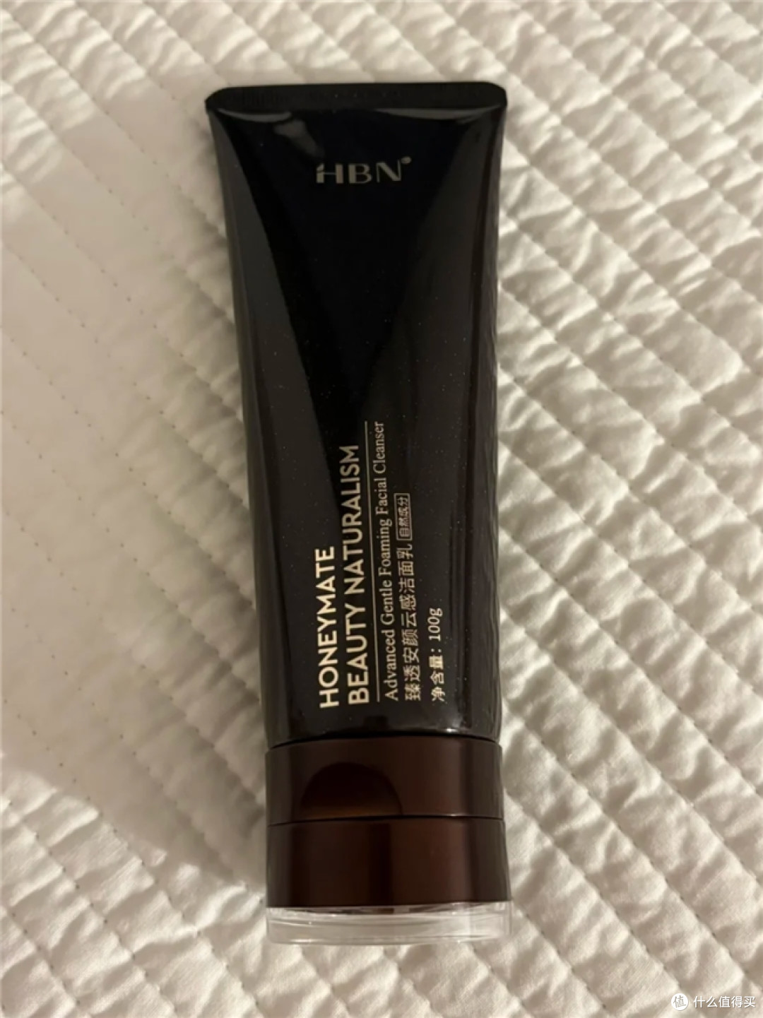 长痘维稳期洁面怎么选？油痘皮洗漱台轮班手记，换季泛红也不硬洗