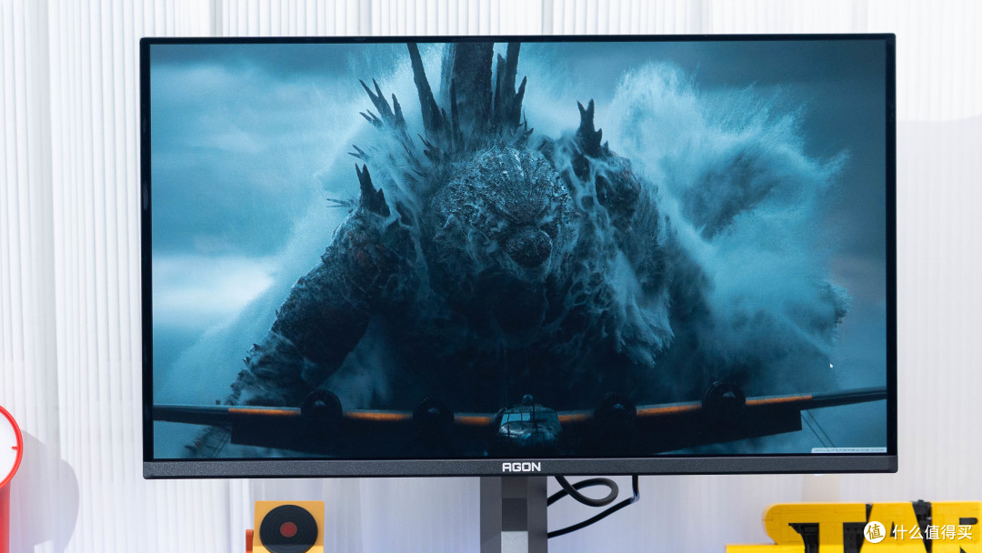 4K 240Hz 的 QD-OLED 天花板：AGON 昊天 Max AG326UZD2 评测