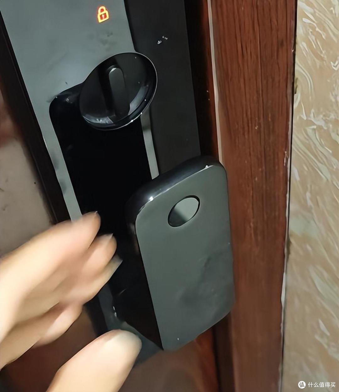 指纹锁正在退出中国家庭?听完内行人的大实话,我才“恍然大悟”