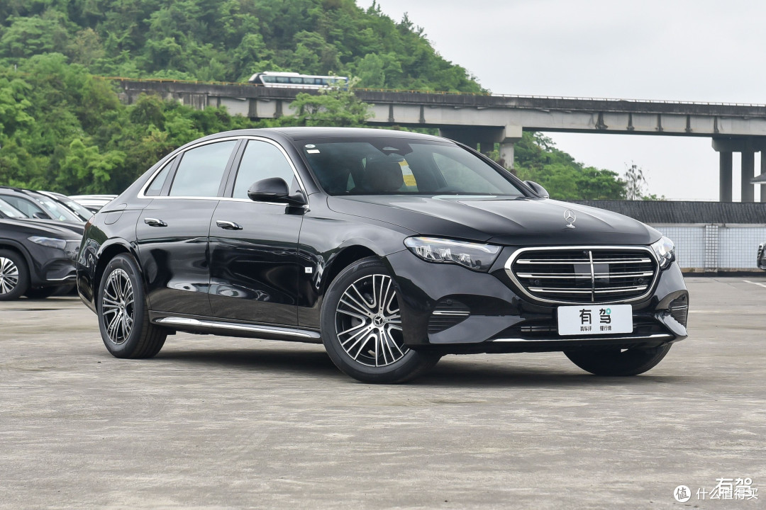 奔驰E300L舒适与豪华解析
