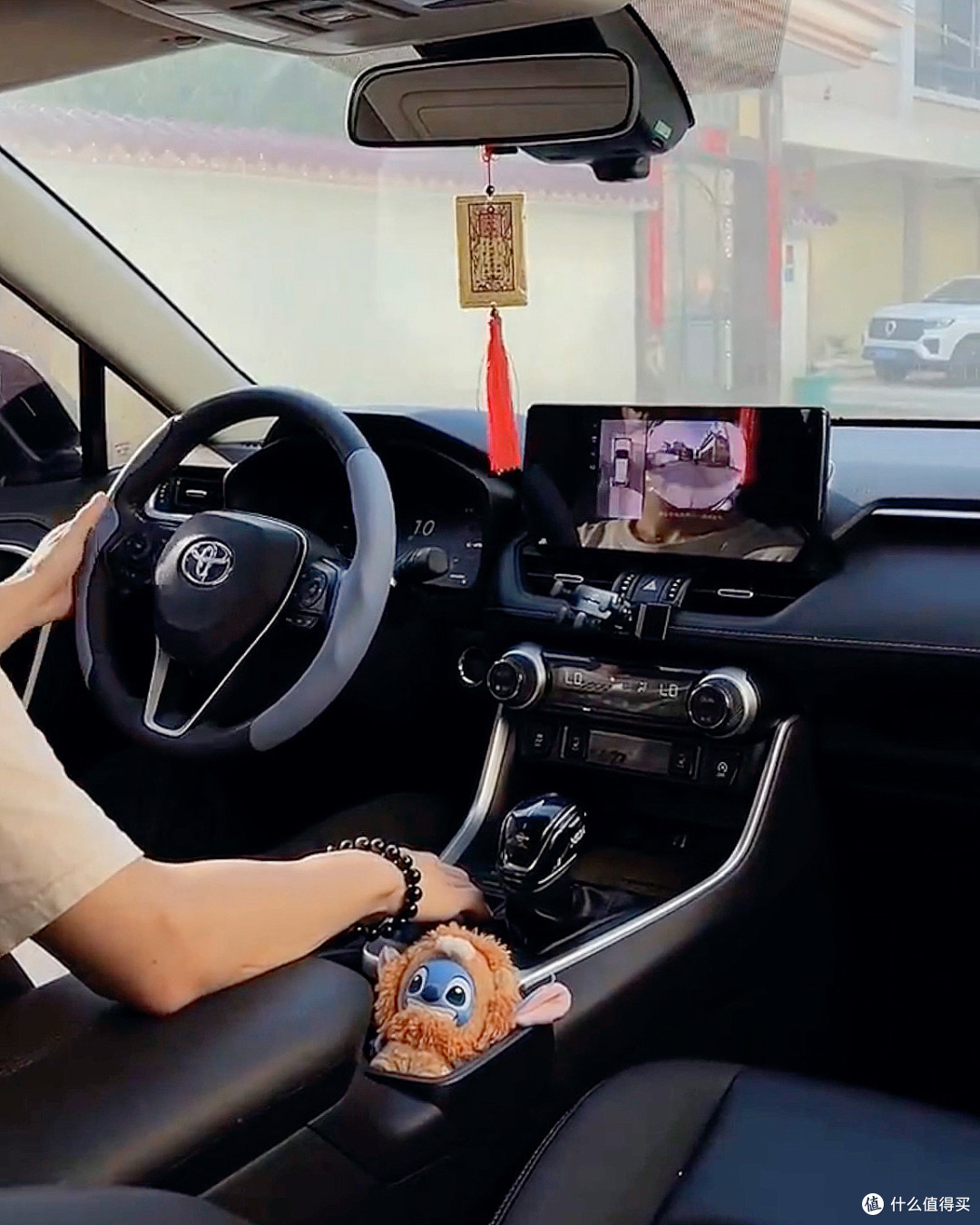 沉浸式试驾｜十几万家用丰田RAV4，是家用神车还是工业垃圾？