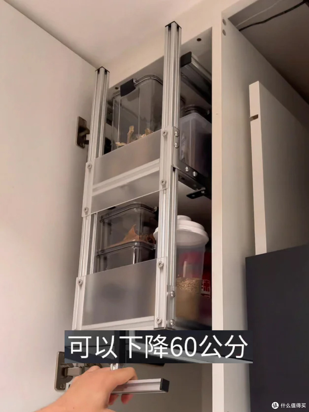 香港小哥买400呎新房,亲戚笑称“巴掌大”,却说:已经很大了!