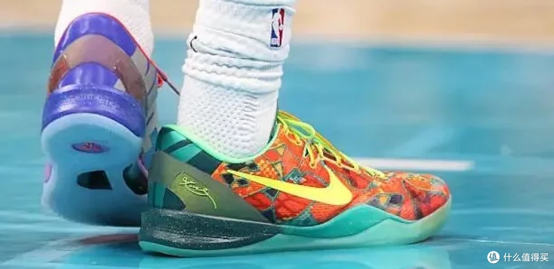 【NBA每日上脚】一次顶一万次！库里穿着就是帅？