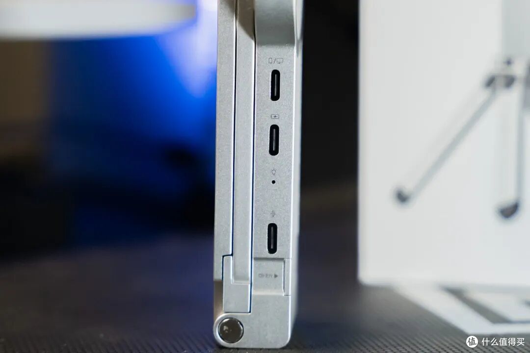 买不起iPhone18Pro,老iPhone秒扩8TB,只需要一个手机支架