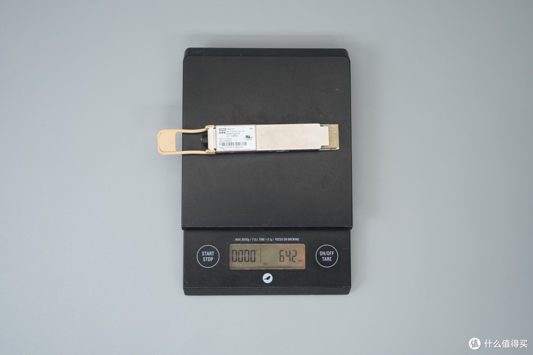 标准QSFP‑DD封装,HPE 800G AOC光模块拆解