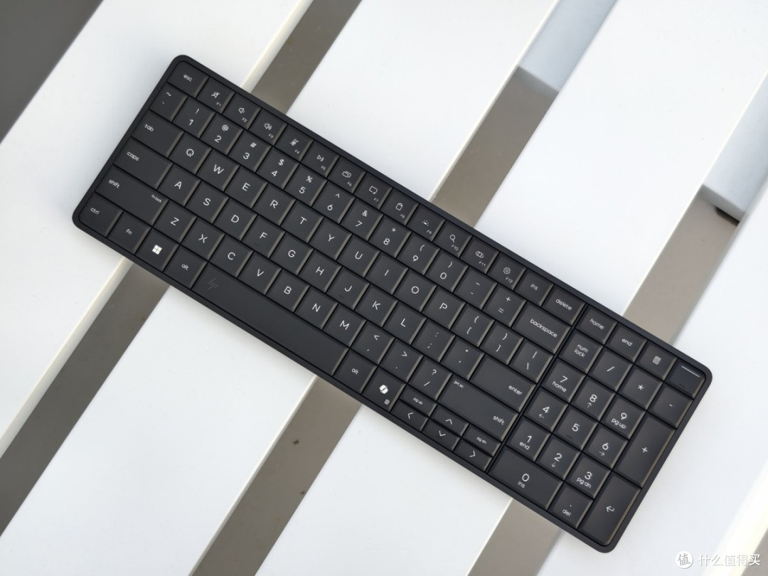 HP EliteBoard G1a评测:一块“键盘”走天下,移动办公新思路
