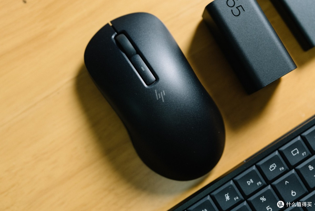 HP EliteBoard G1a评测:一块“键盘”走天下,移动办公新思路