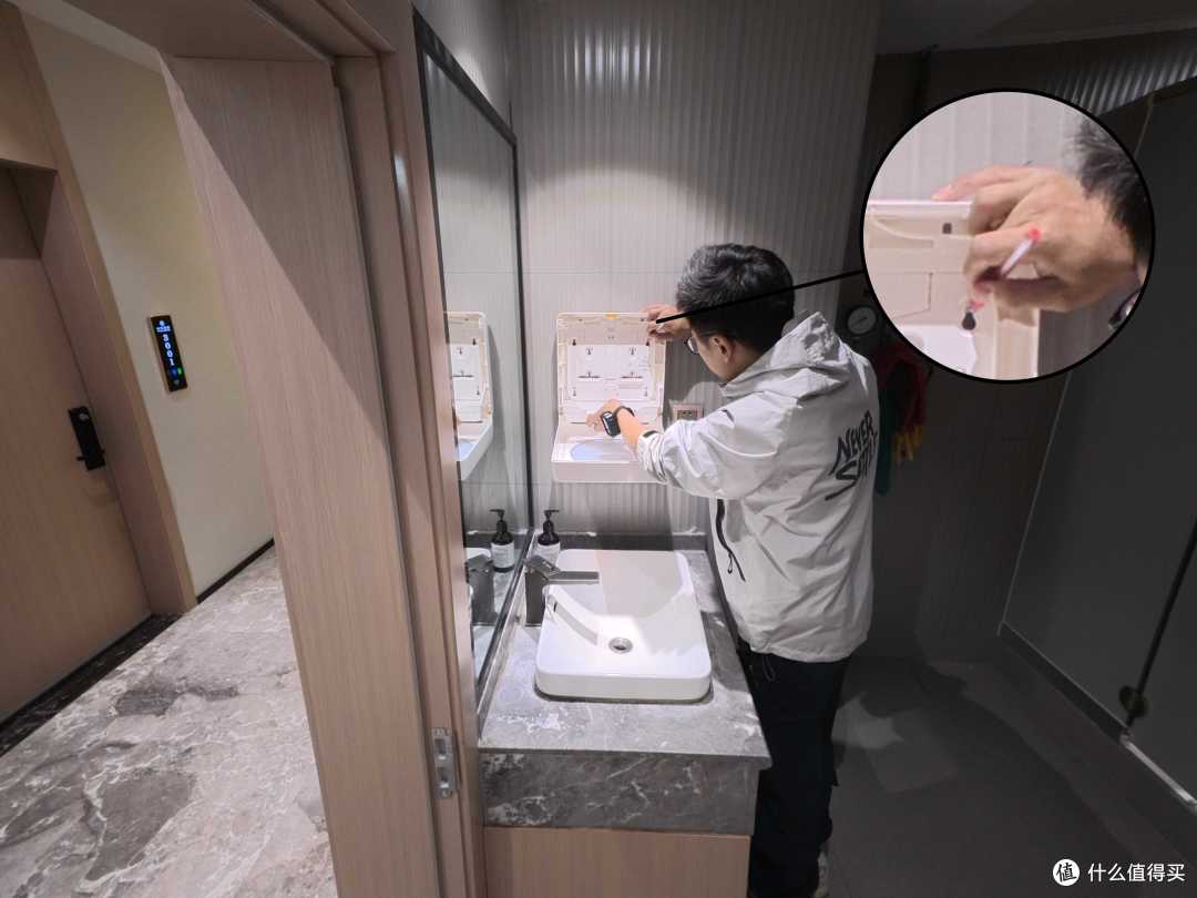 维达商用中心抽卫生纸分配器&擦手纸分配器——电竞酒店大堂洗手间实测