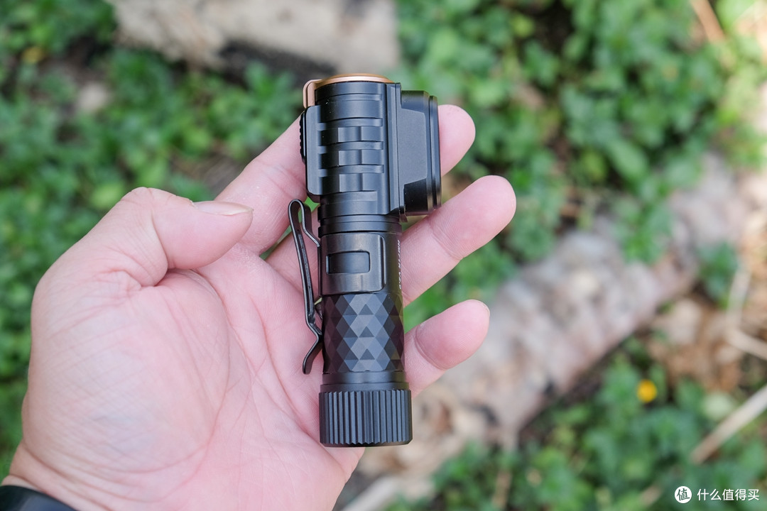 既是头灯也是手电,Fenix HM71R V2.0把工业照明的痛点都解了