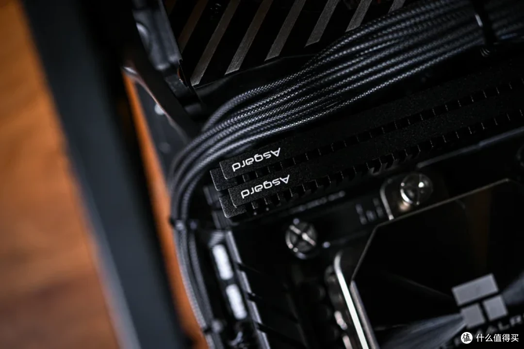 双平台高性能低时序——阿斯加特雷神索尔DDR5 6000 C26开箱简测