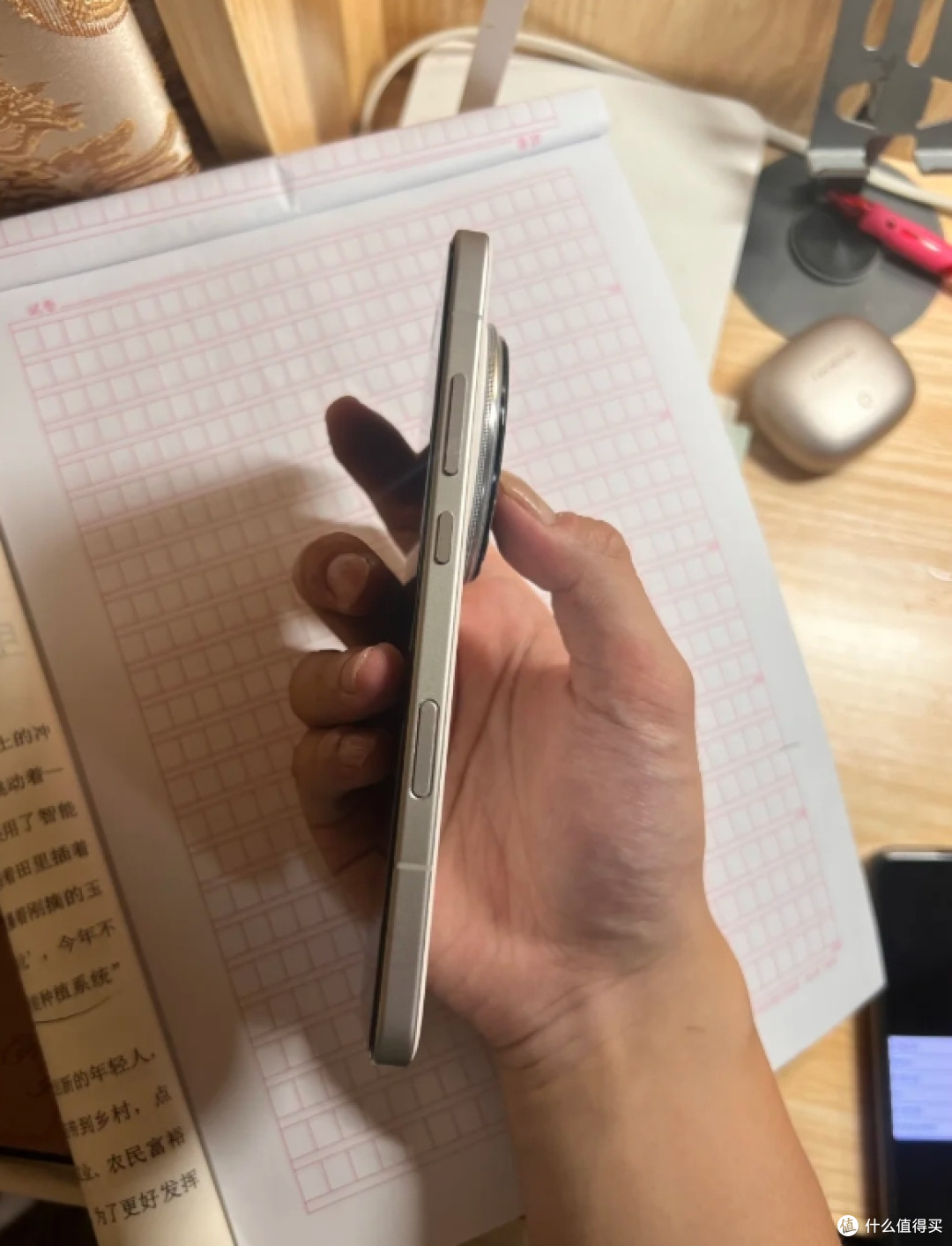 内存涨价新机贵,荣耀前代旗舰大降1216,16+512GB大内存很方便
