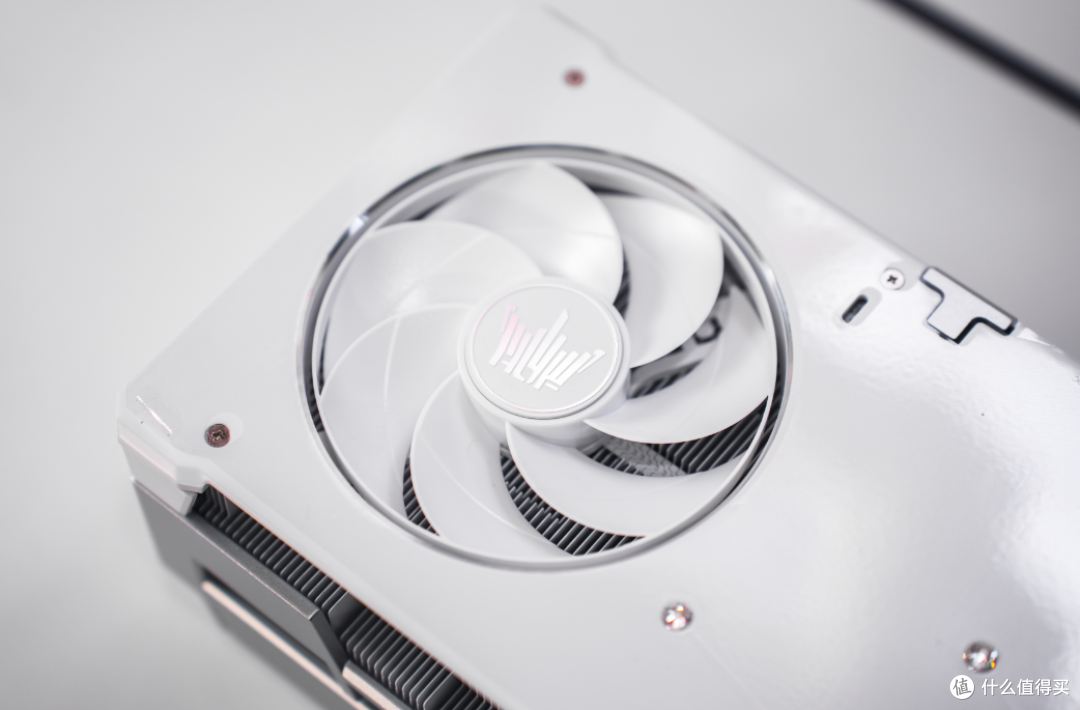 重新定义纯白旗舰显卡新标杆！影驰RTX 5080 HOF Extreme上手实测