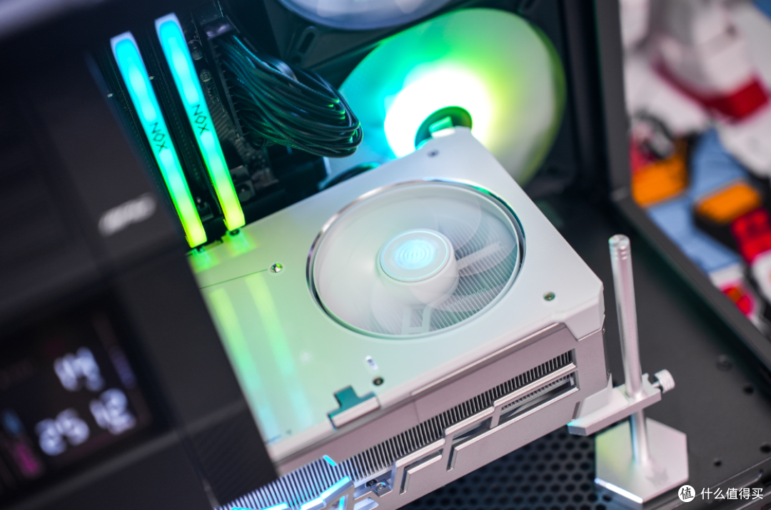 重新定义纯白旗舰显卡新标杆！影驰RTX 5080 HOF Extreme上手实测