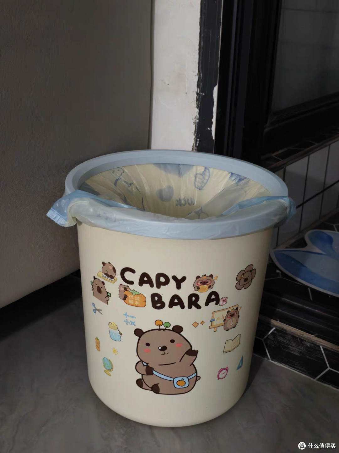 BEYYIT垃圾桶的家居装饰功能