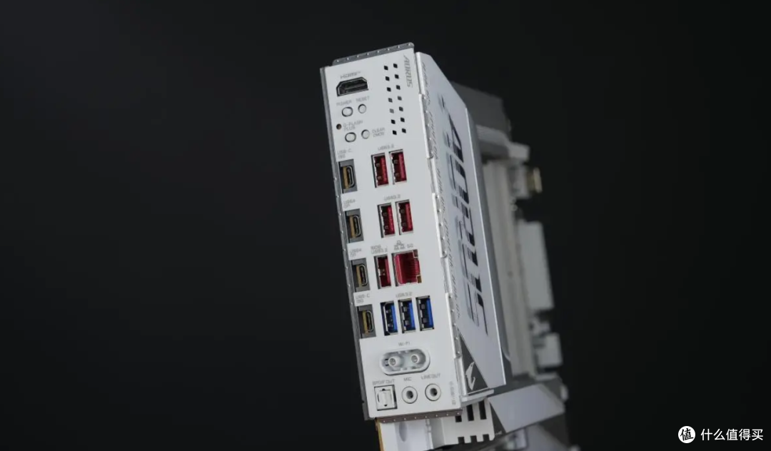 X3D 游戏主机装机清单:技嘉这套主板显卡电源组合可以直接抄