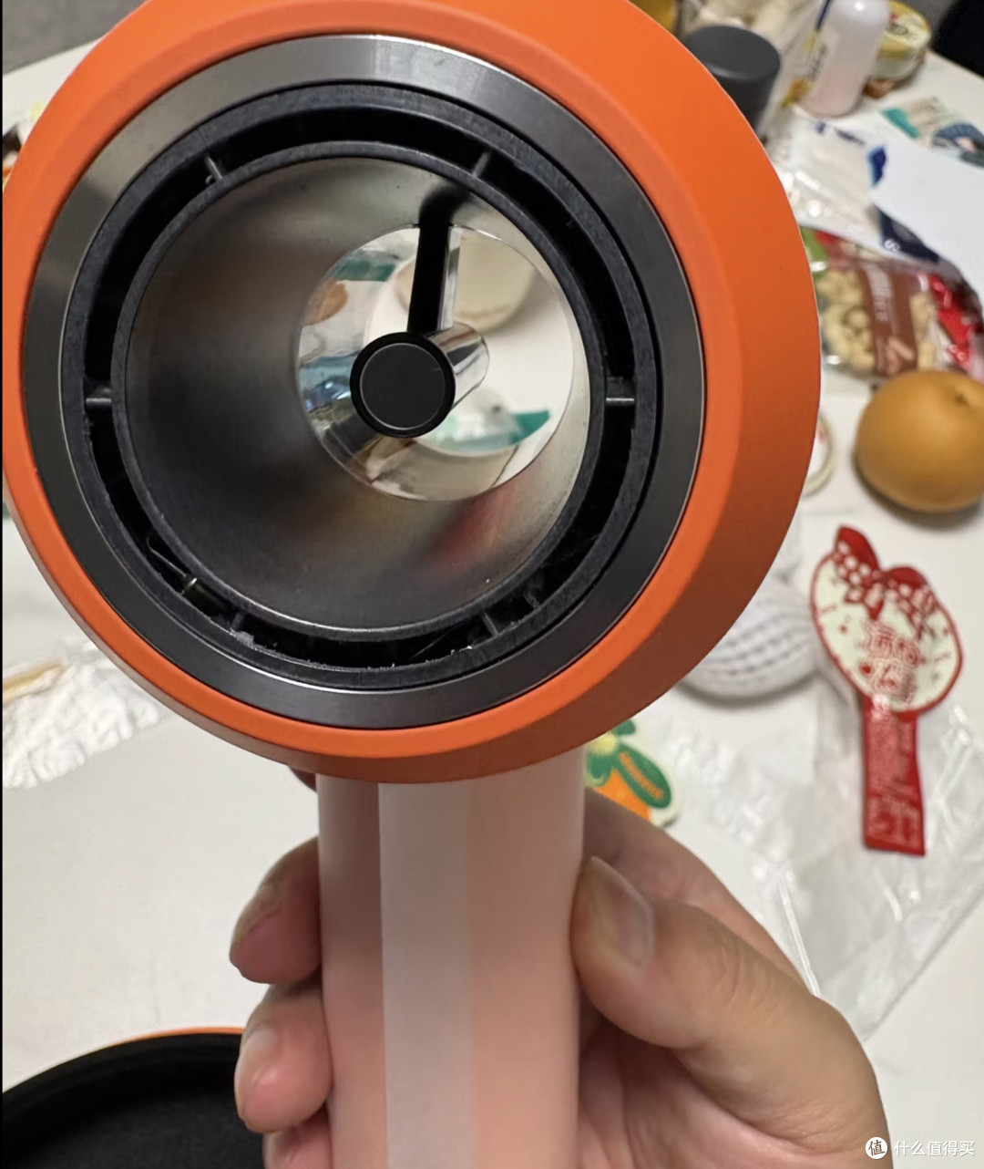 卖得最火的戴森吹风机,全新机第一次开机就是坏的,售后说没问题