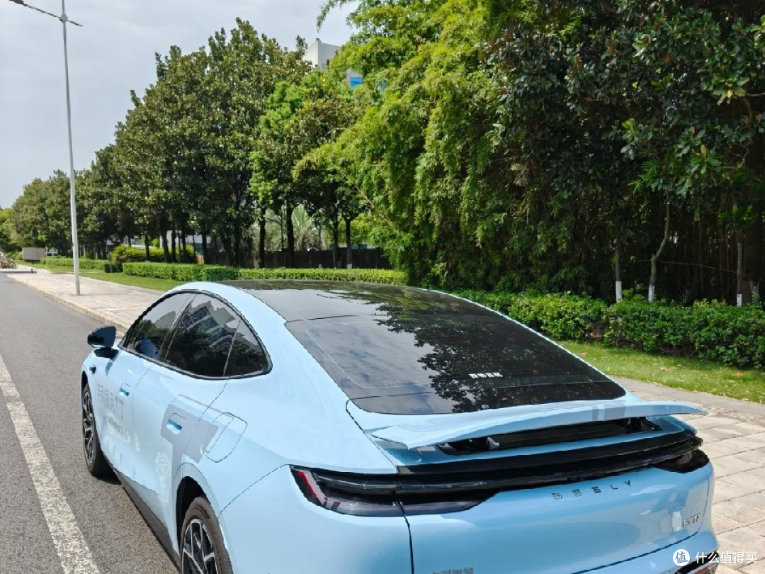 试驾吉利银河 TT：16.99 万带 800V + 激光雷达，优缺点都挺直白