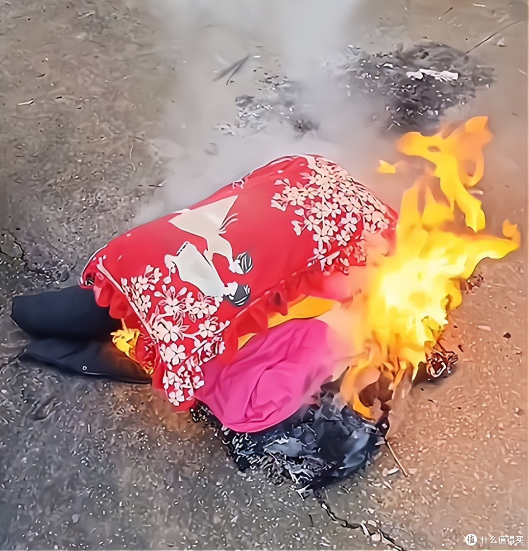 亲人去世之后,为什么要把生前穿的衣服都烧掉?