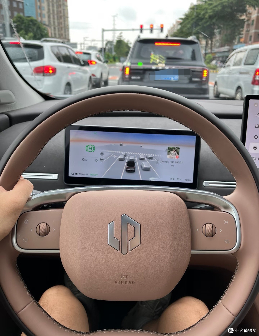 越级满配家用SUV，零跑C11驾驶体验