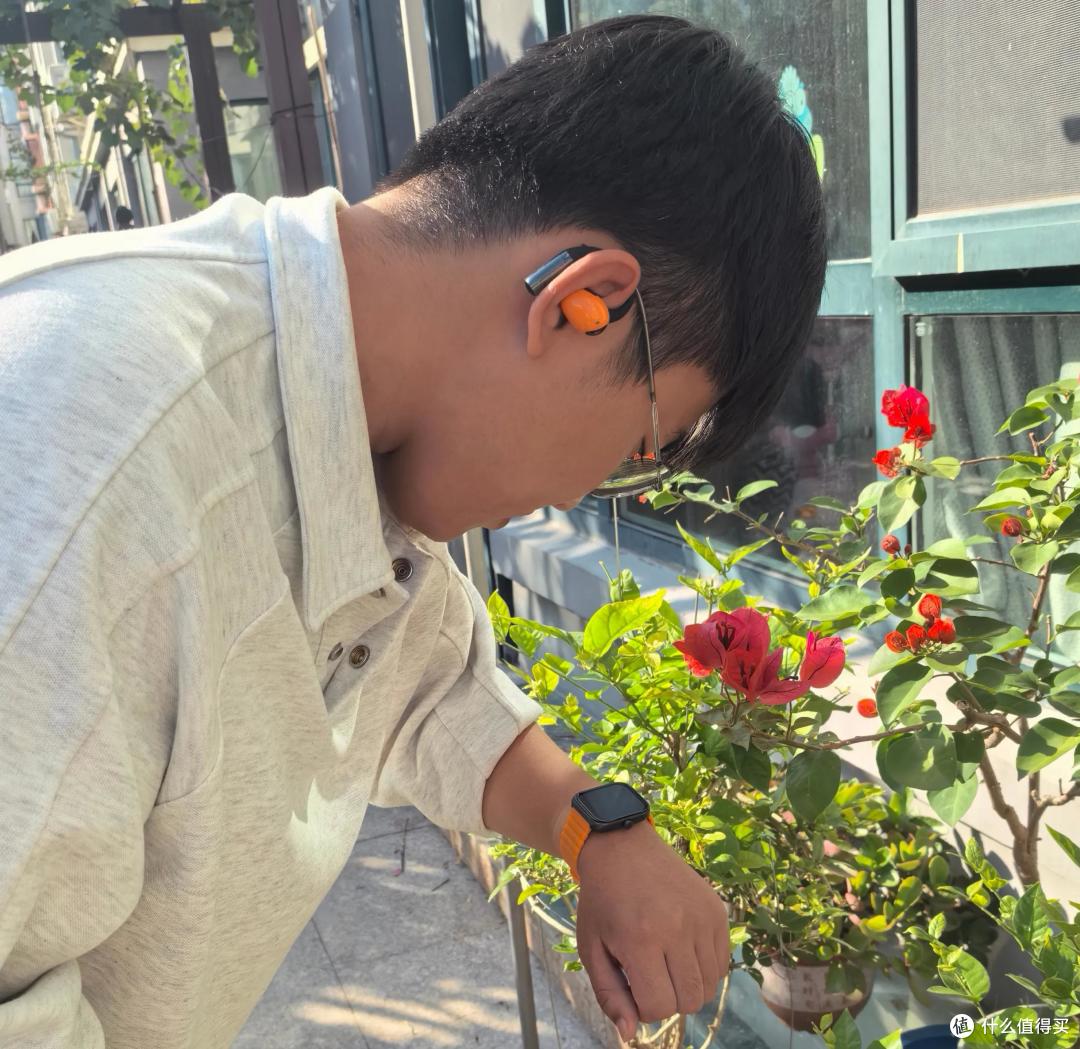 实测光帆AI视觉耳机三体联名款:耳边AI助理,真能解放手机?