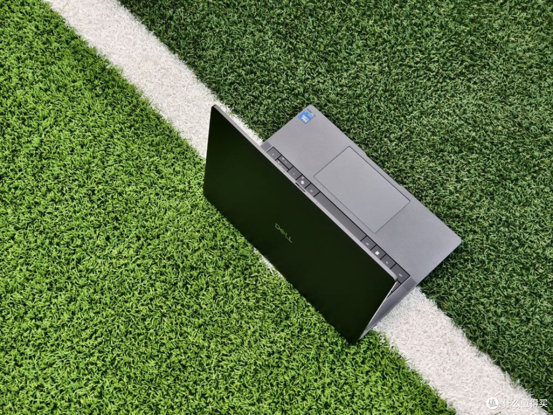 Dell Pro 14 Premium 2026评测:耐用与优雅的双重兼顾