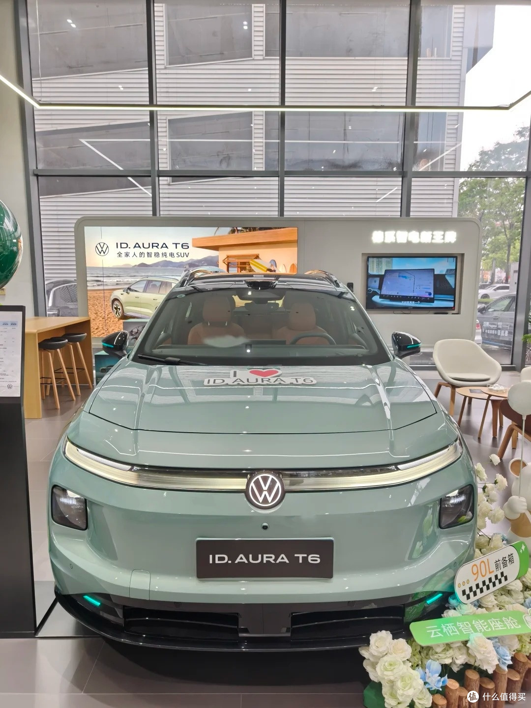 试驾大众 ID.AURA T6：15 万级带激光雷达的德系纯电，优缺点都聊