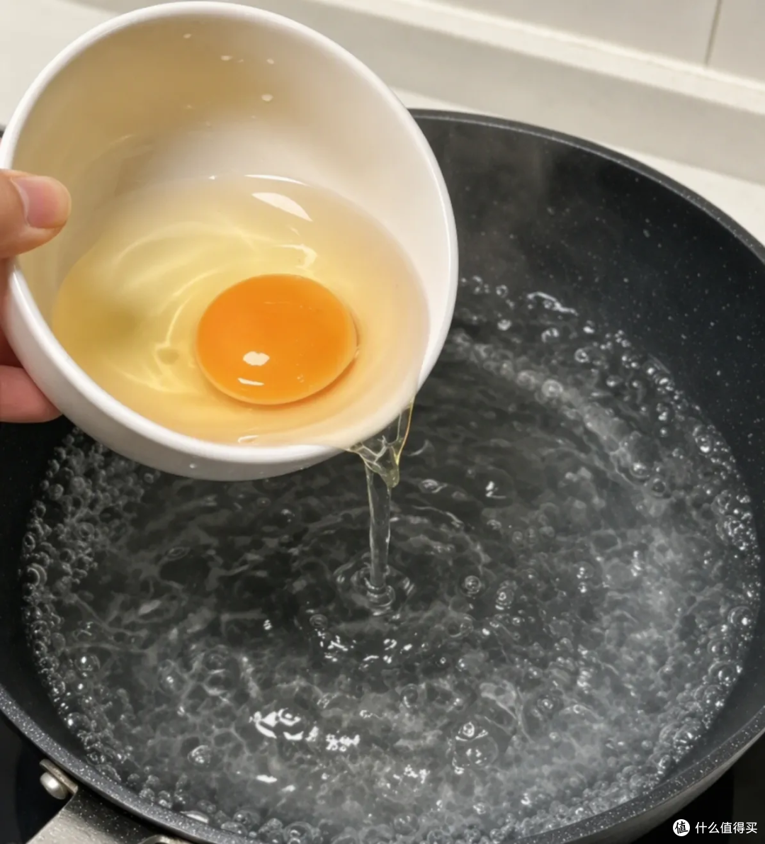 保姆级煮鸡蛋实测！沸水煮到底几分钟？锅具、水量都有影响...