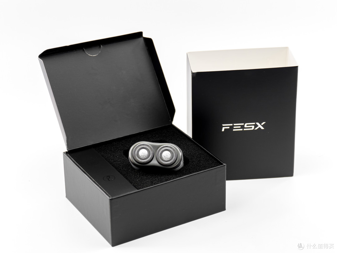 百元随身小钢炮:FESX剃须刀,18000转+双层17刀“剃净”实测