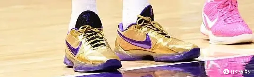 【NBA每日上脚】代言费超值!低帮鞋穿出哥谭骑士范儿!