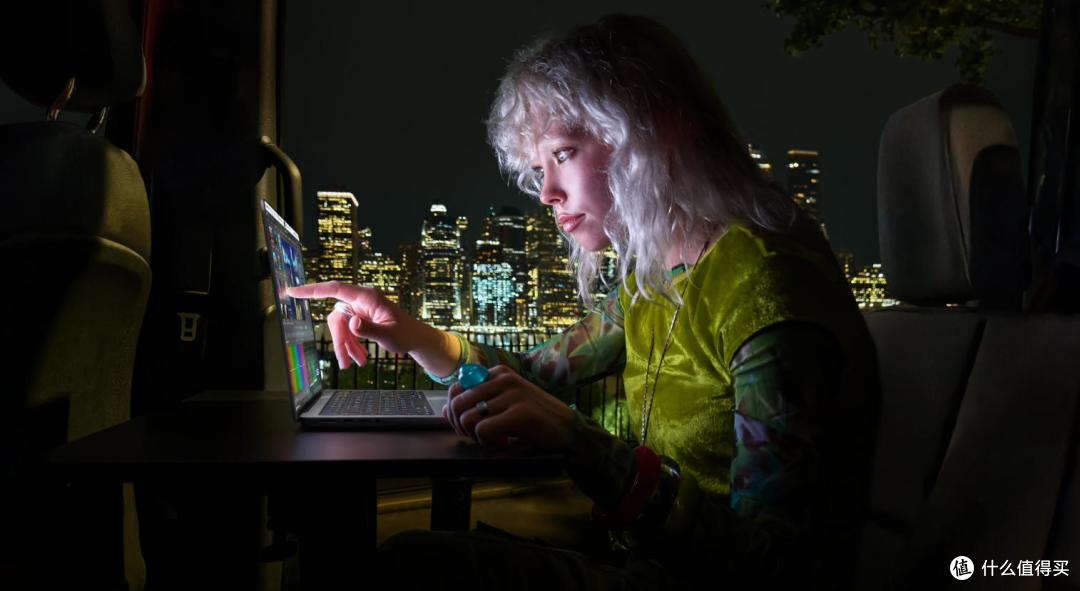 触屏 MacBook Pro 真来了！可惜没搭载最新 M6 处理器
