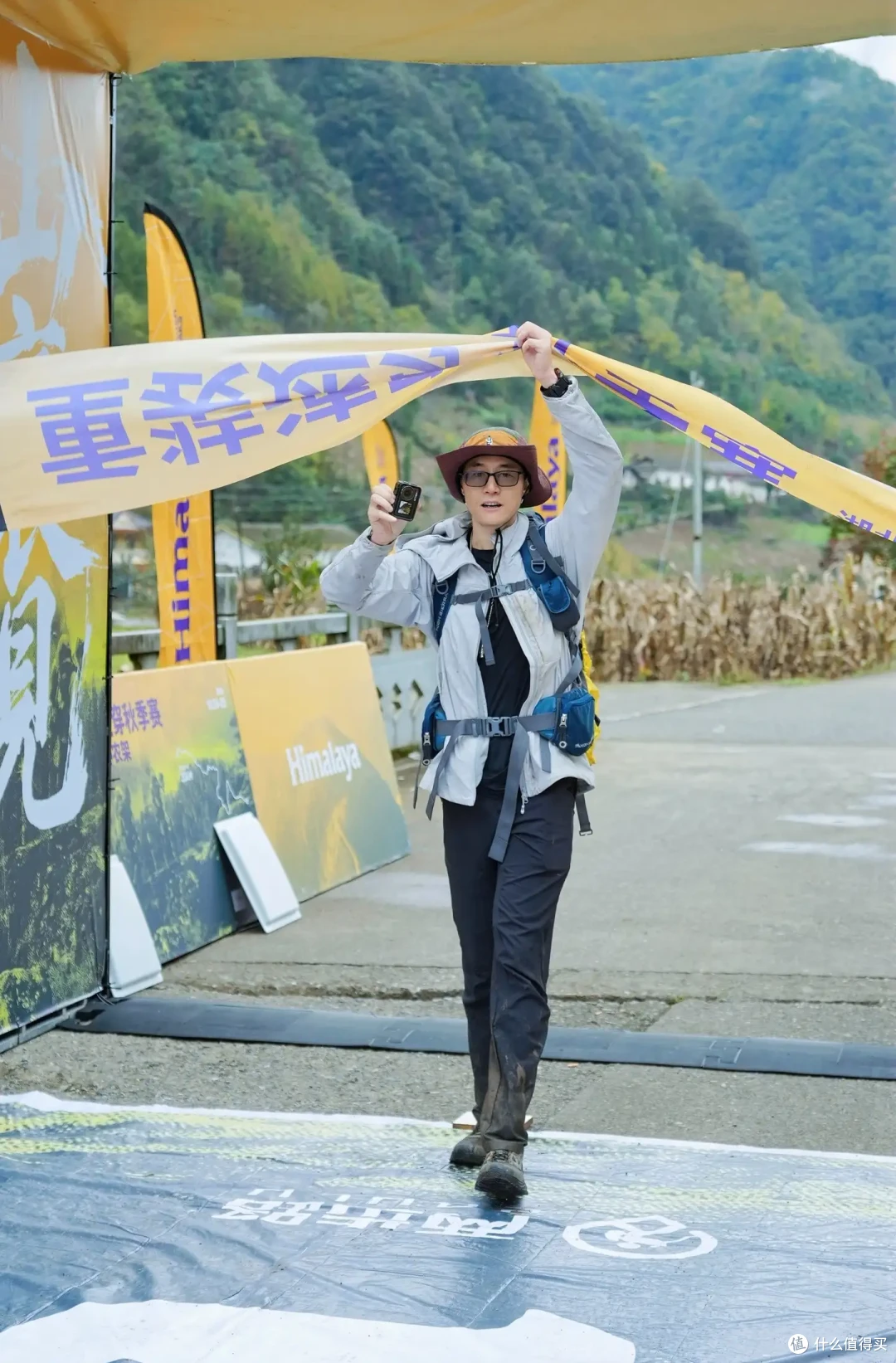 神农架两天重装穿越,带了软壳衣、徒步鞋和猎动猎险者AD10手表