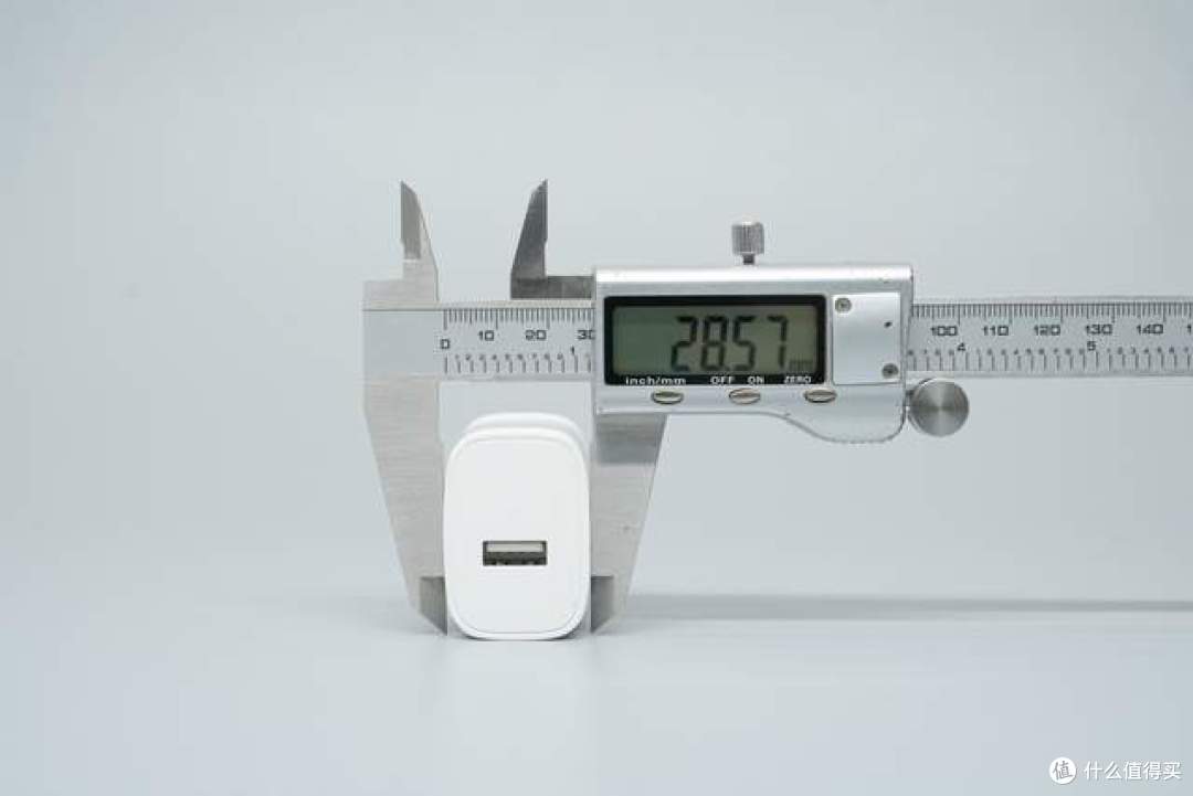 小功率电源依然刚需!荣耀亲选15W IoT专用充电器拆解