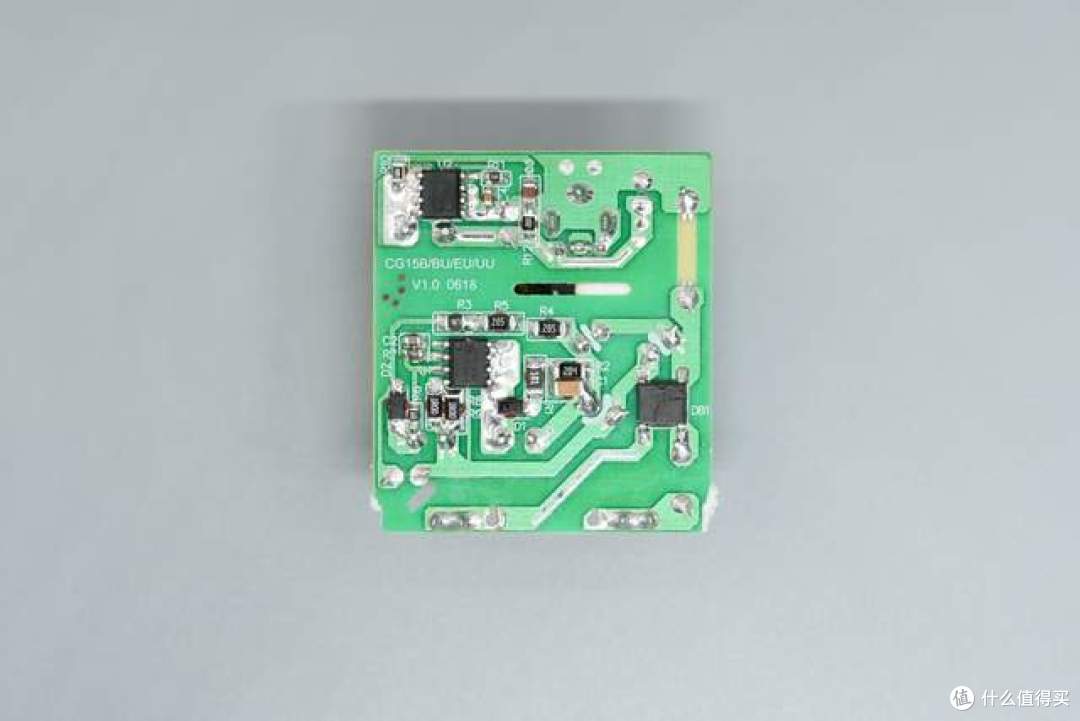 小功率电源依然刚需!荣耀亲选15W IoT专用充电器拆解