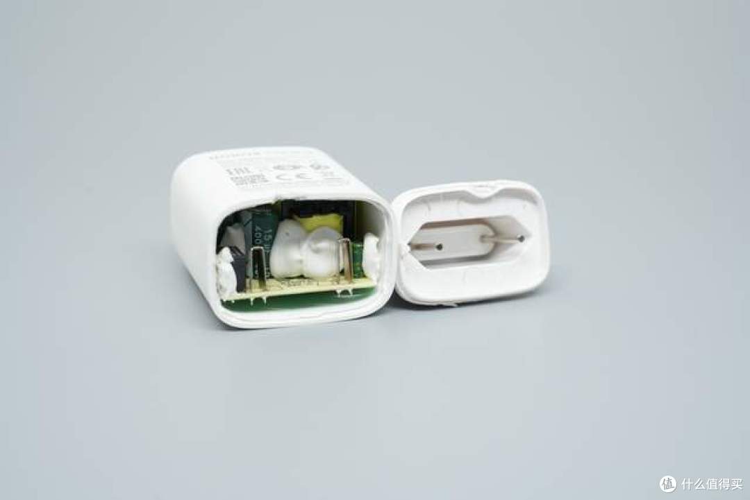 小功率电源依然刚需!荣耀亲选15W IoT专用充电器拆解